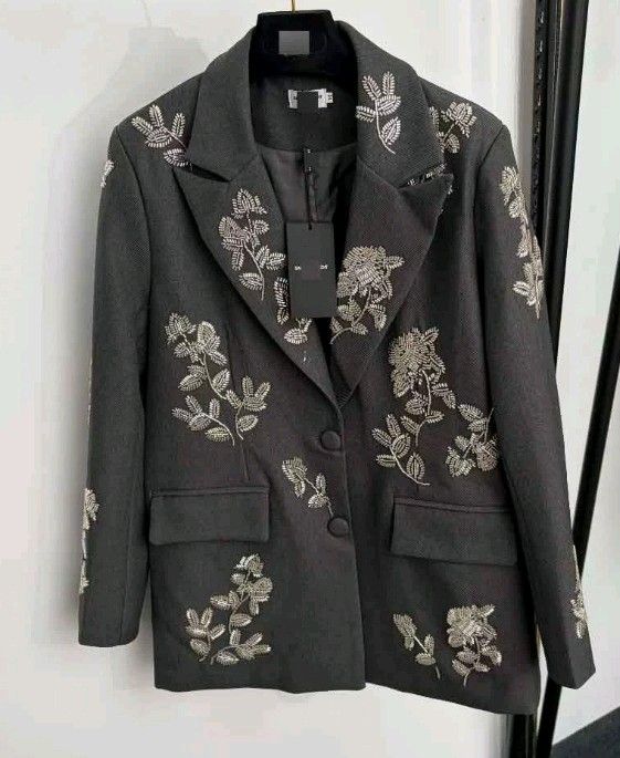 Tailored Blazer with Embroidery