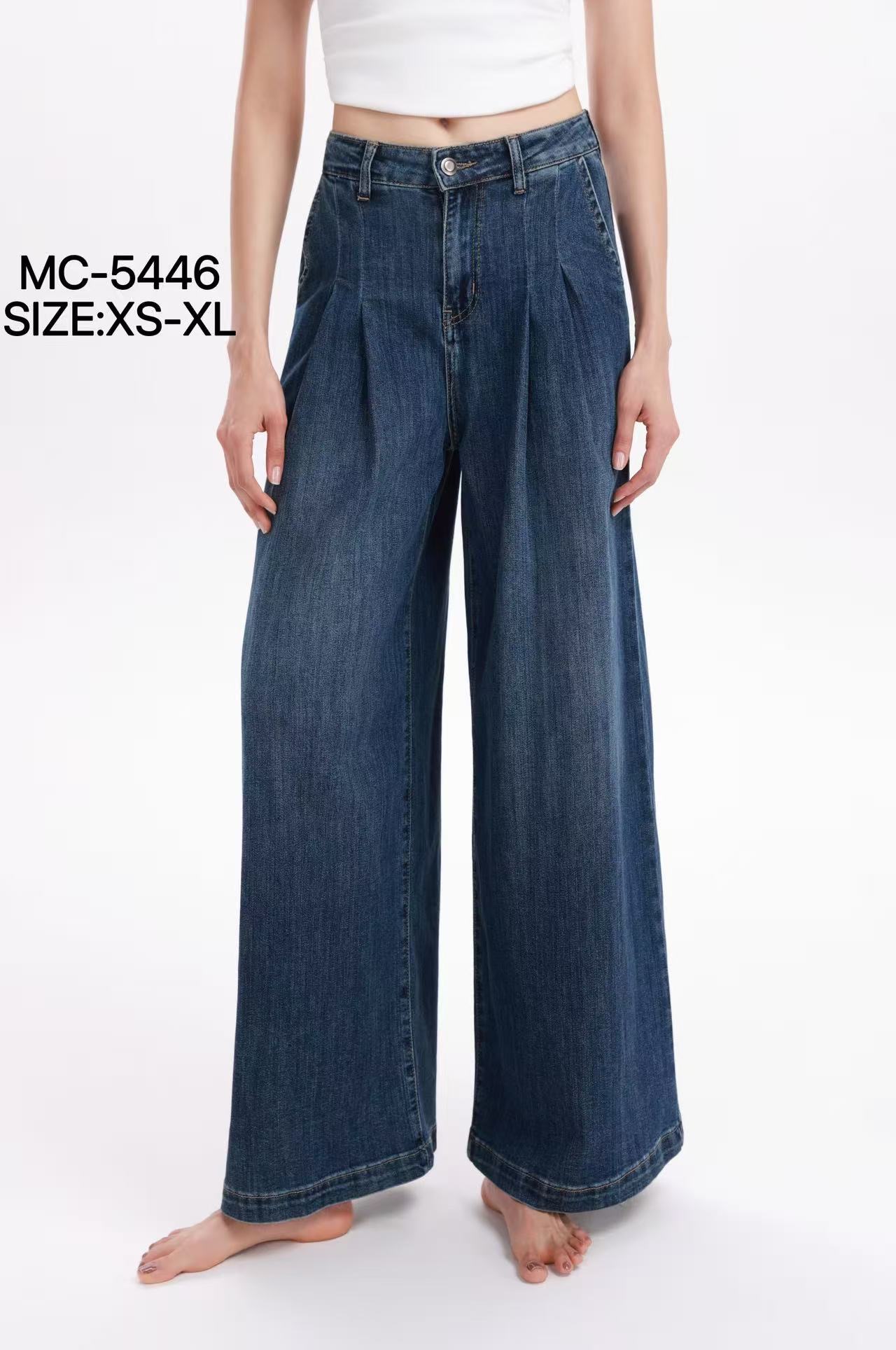 Pleated Wide-Leg Jeans