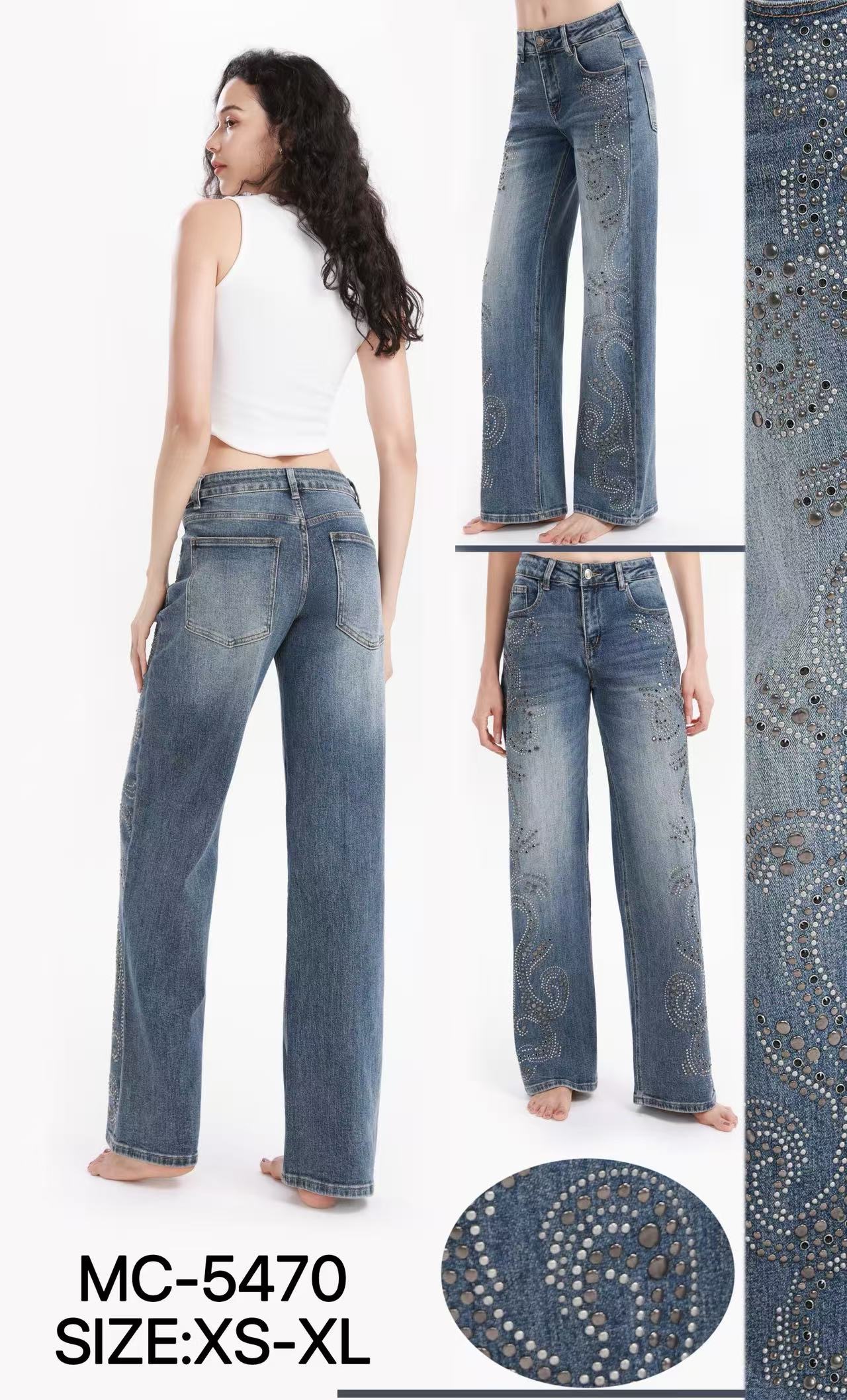 Wide‑leg Jeans with Studs