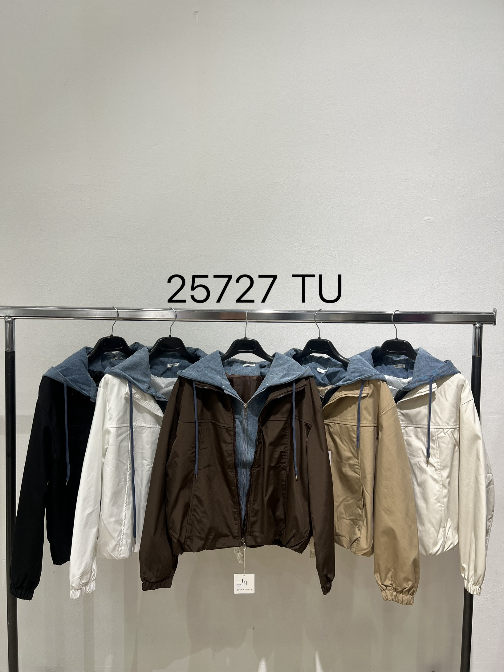 Short Hooded Jacket