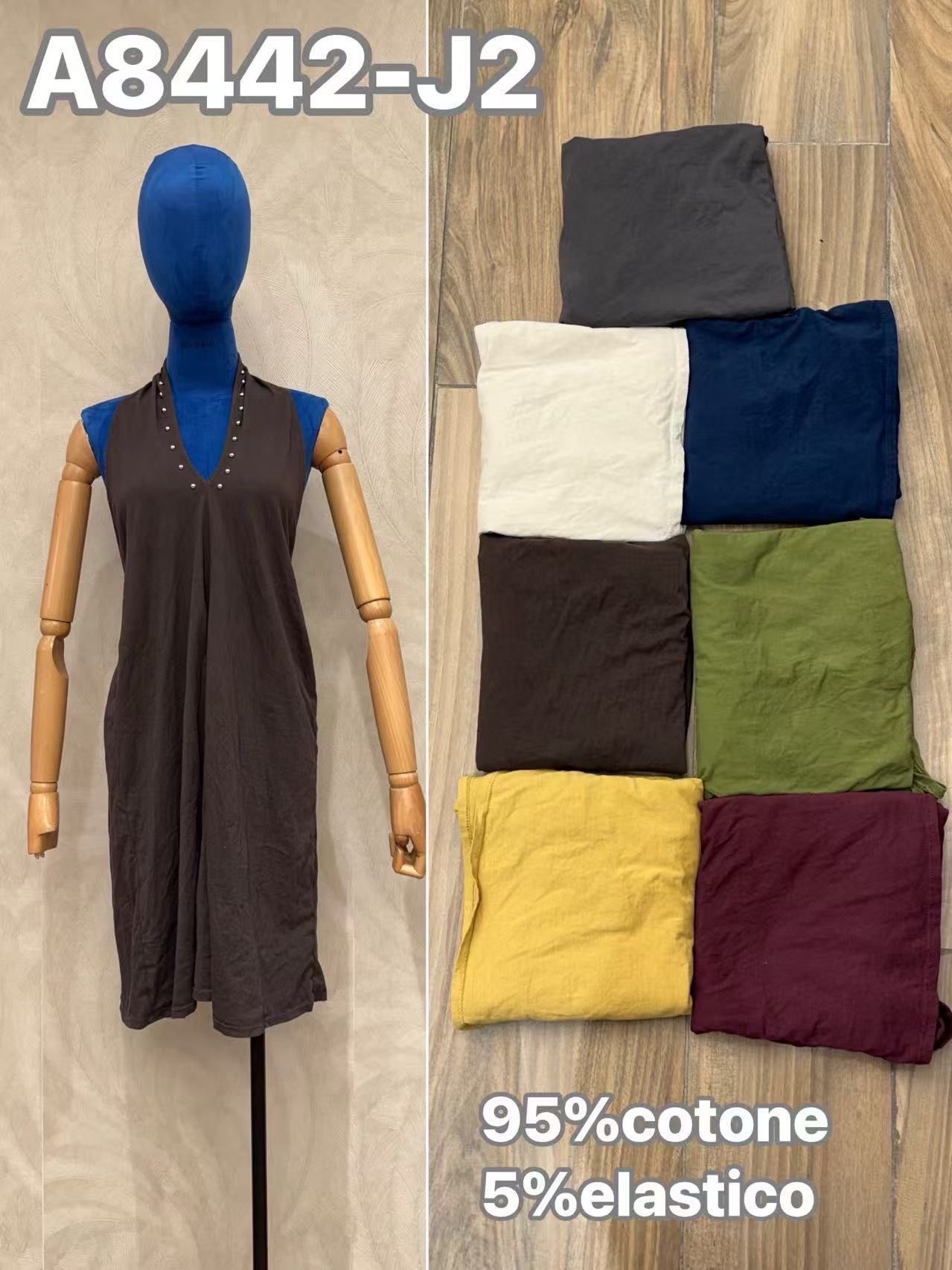 Relaxed V-Neck Maxi Dress