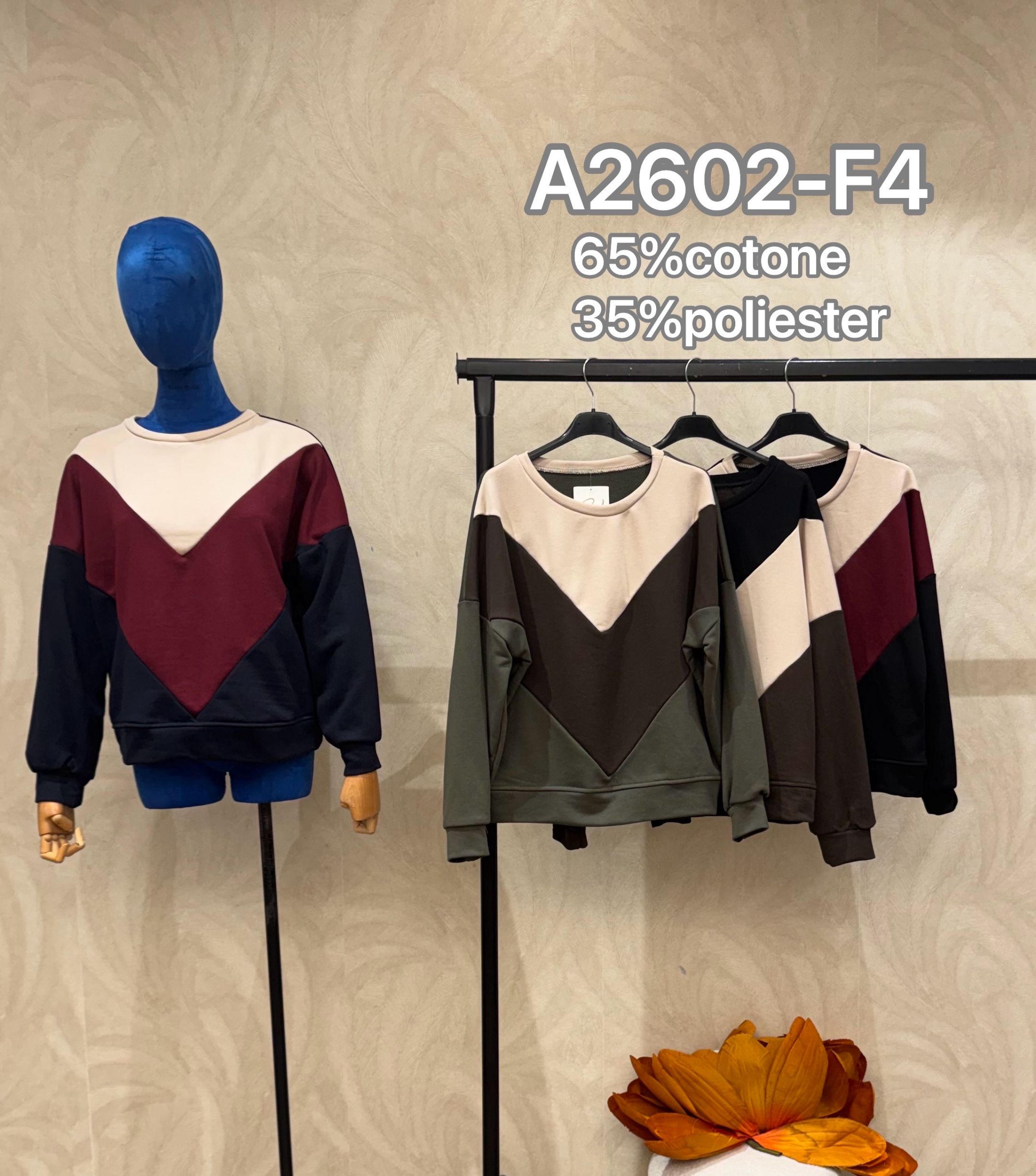 Regular V-Neck Sweatshirt