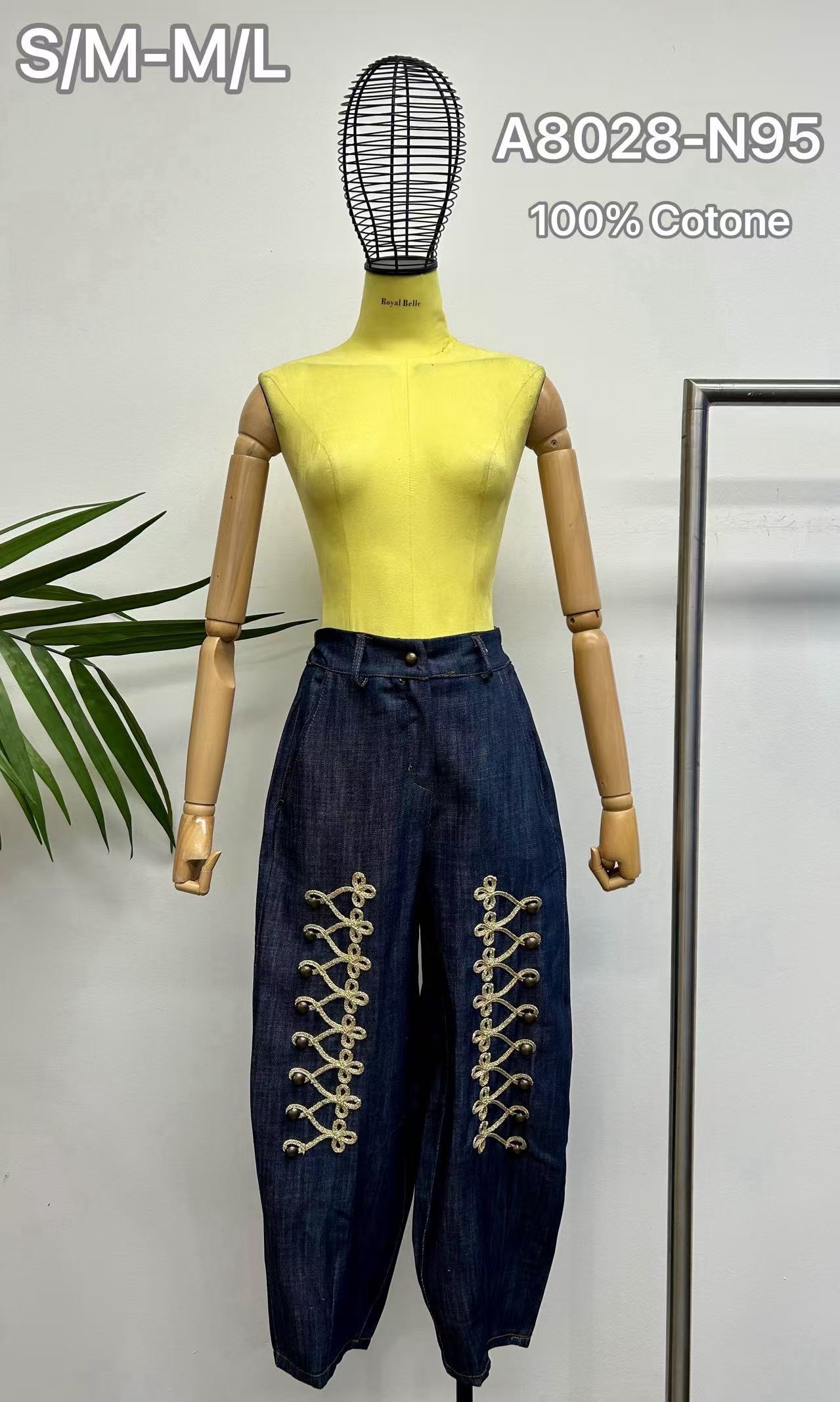 Wide-Leg Jeans