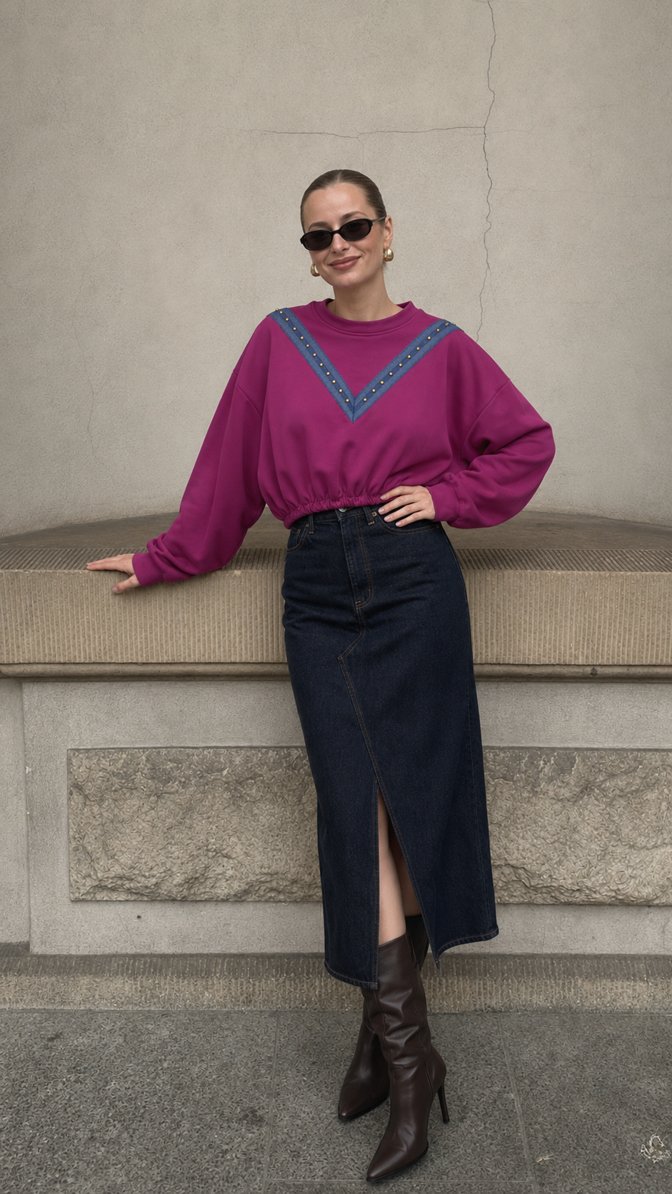 Oversize Sweatshirt with V Panel