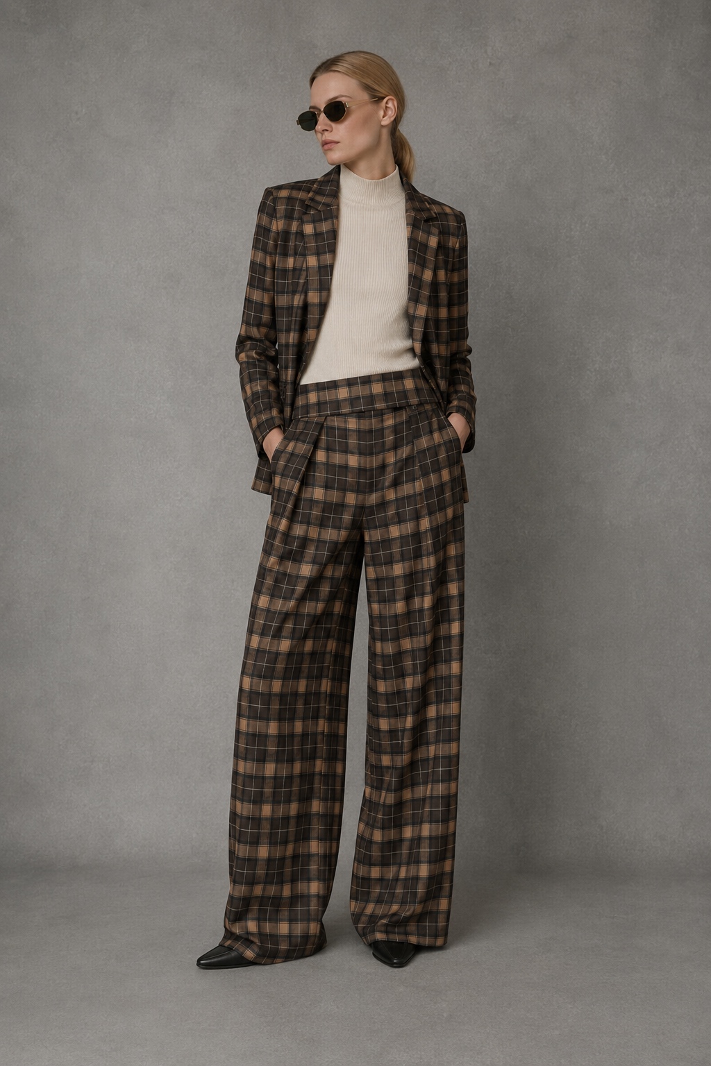Wide Pleated Trousers