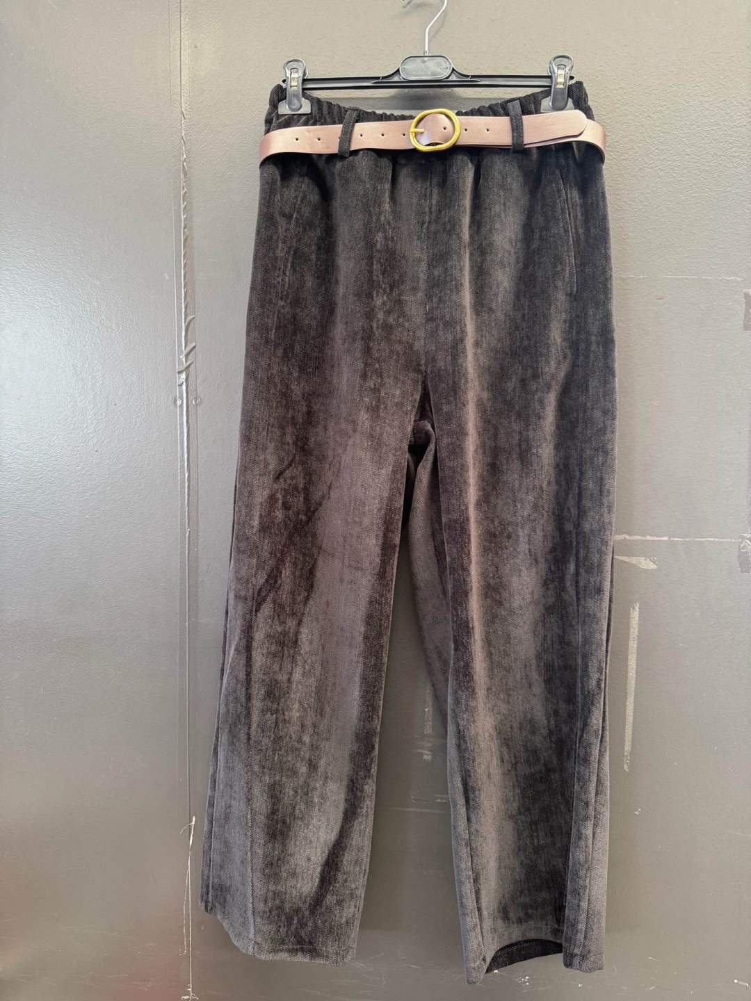 Wide Trousers with Belt