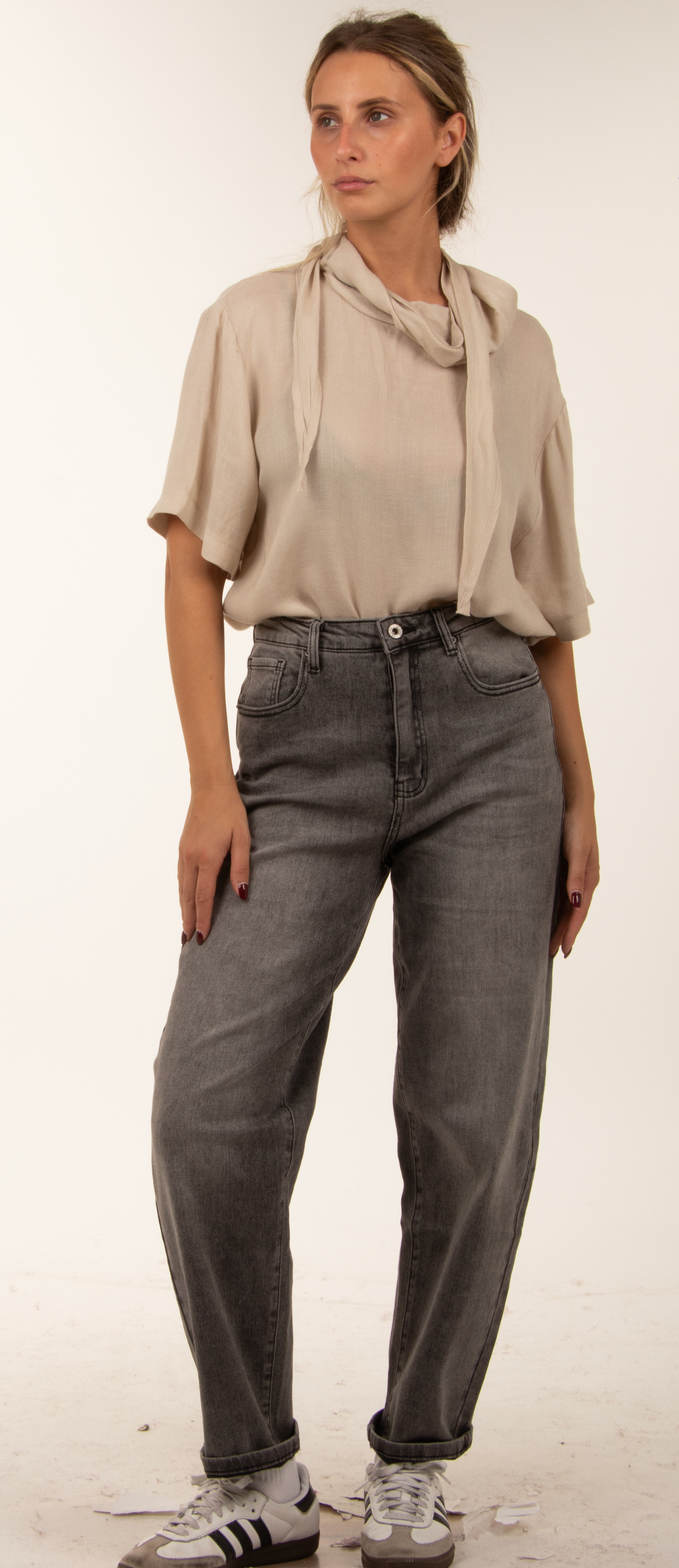 Straight Ankle Jeans
