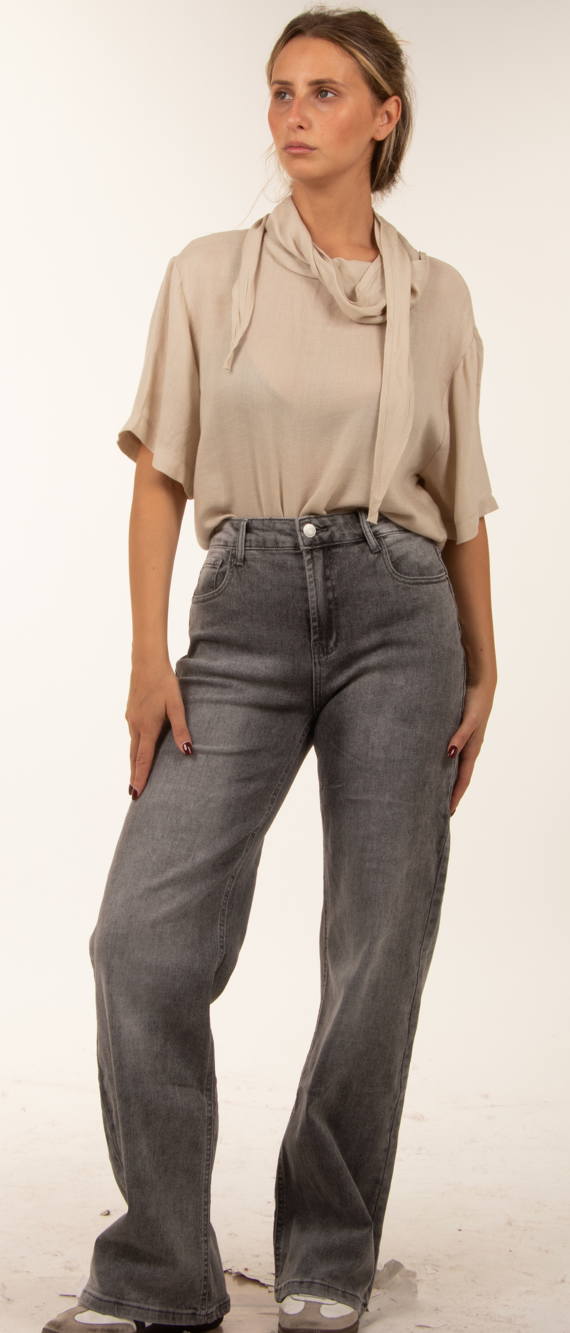 Flared High‑Waist Jeans