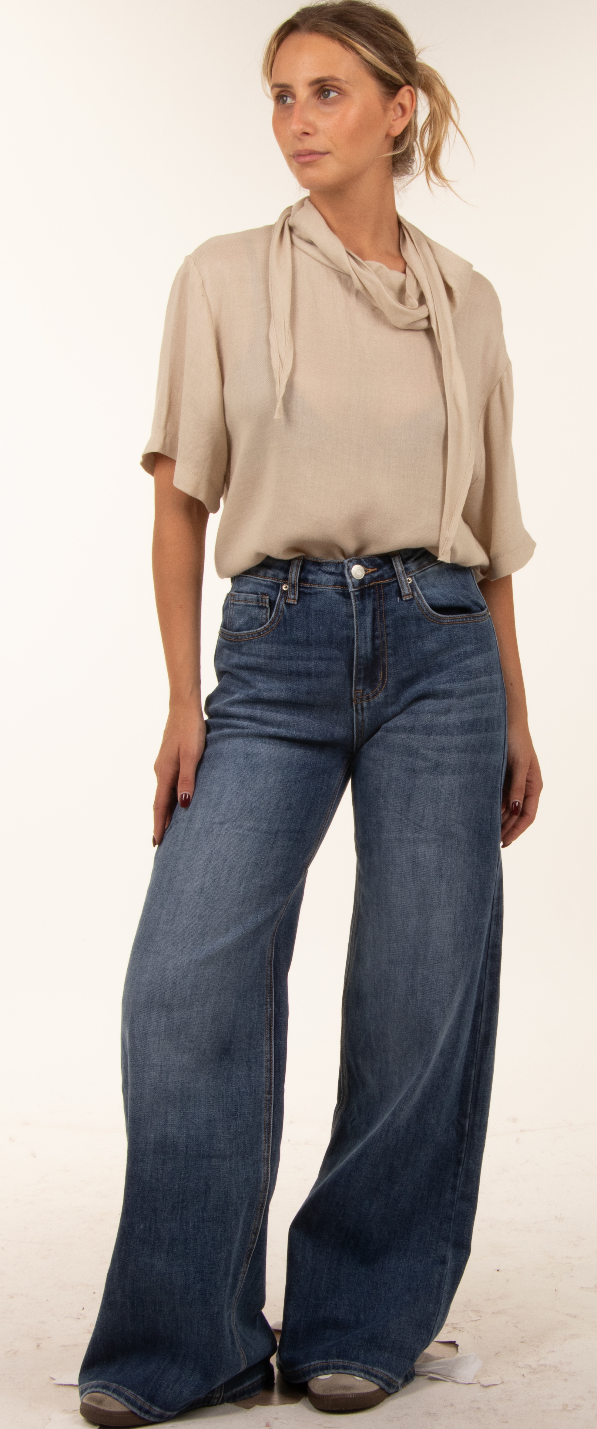 Wide-Leg High-Rise Jeans