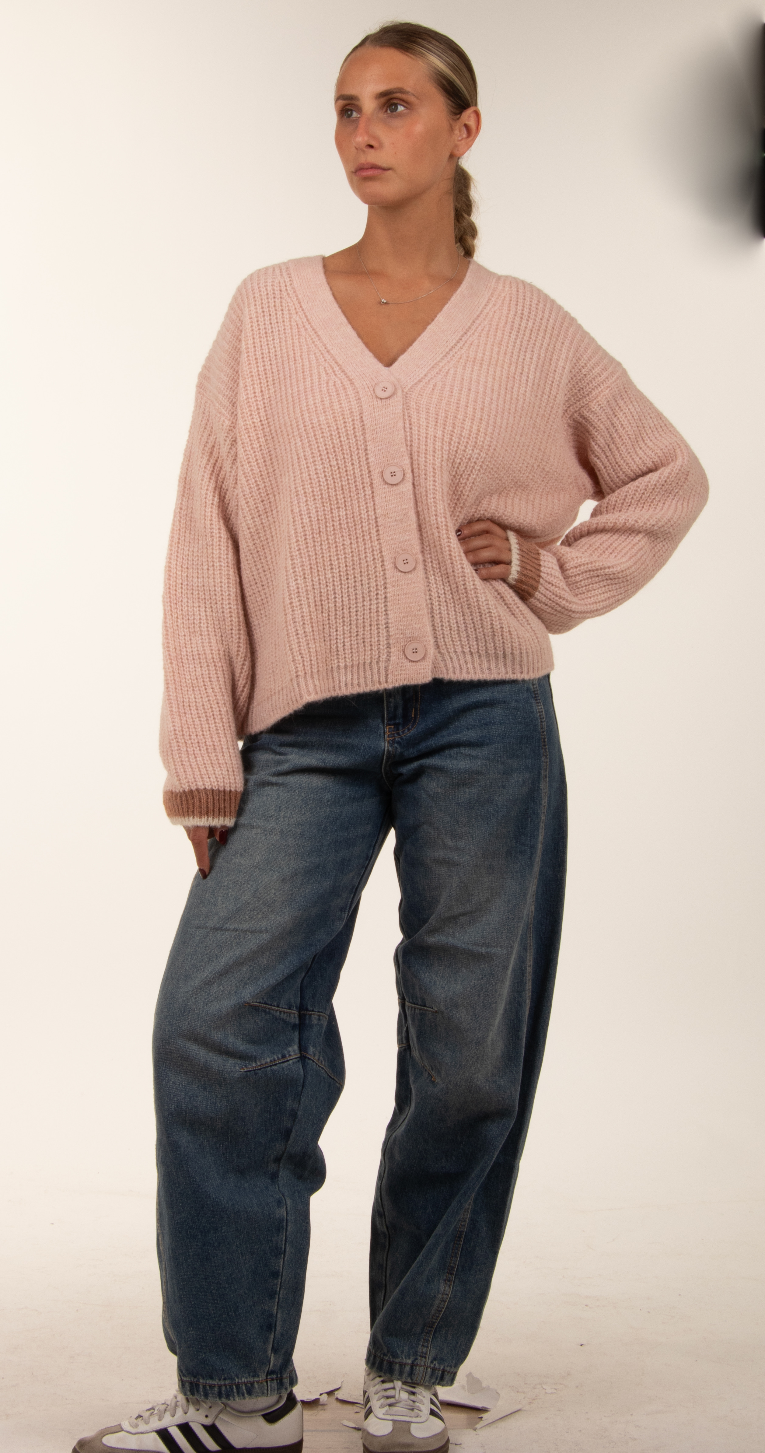 Relaxed Buttoned Cardigan