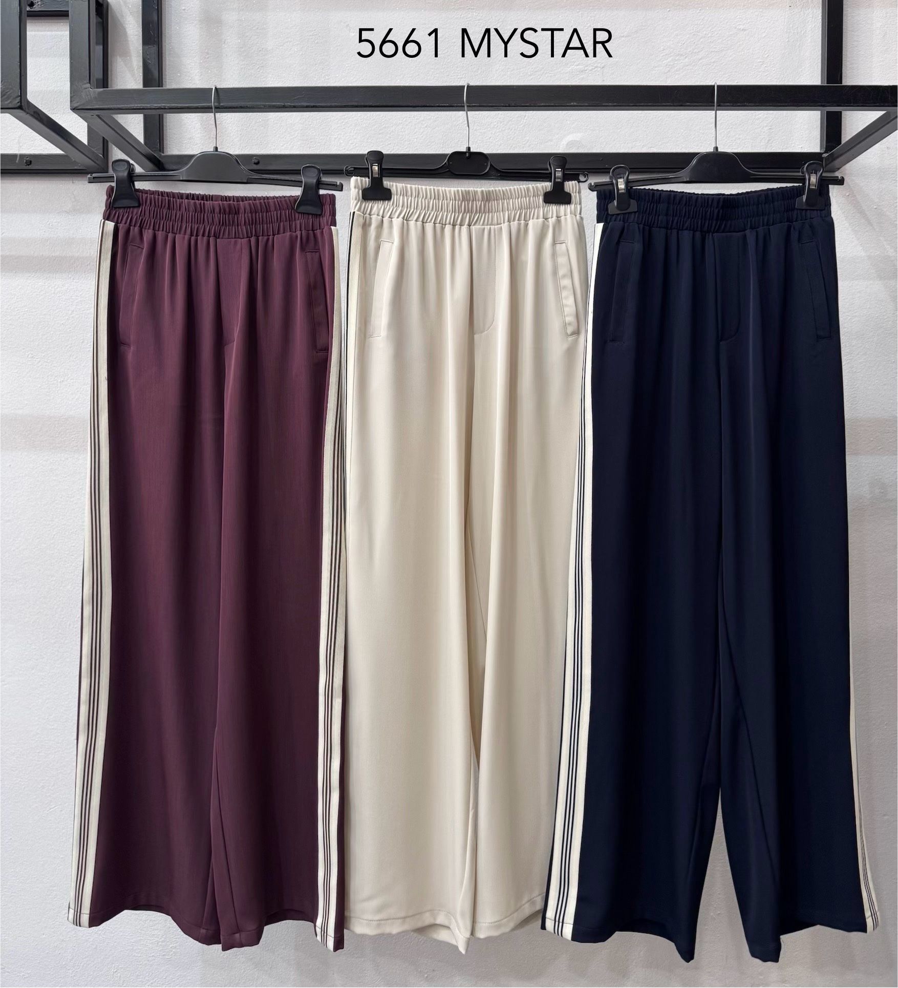 Wide Leg Relaxed Trousers