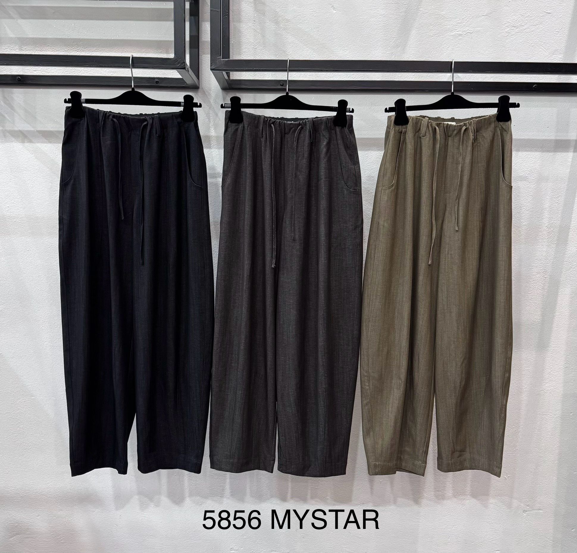 Wide‑Leg Drawstring Trousers