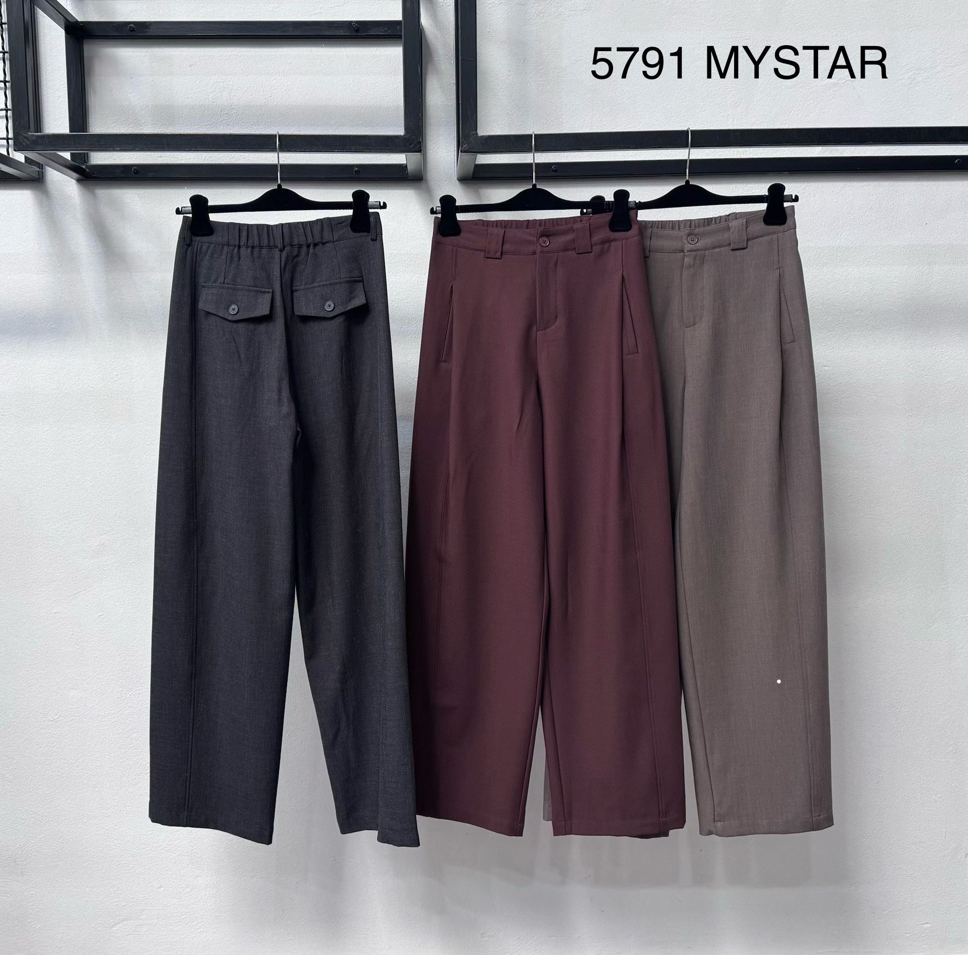 Straight Pleated Trousers