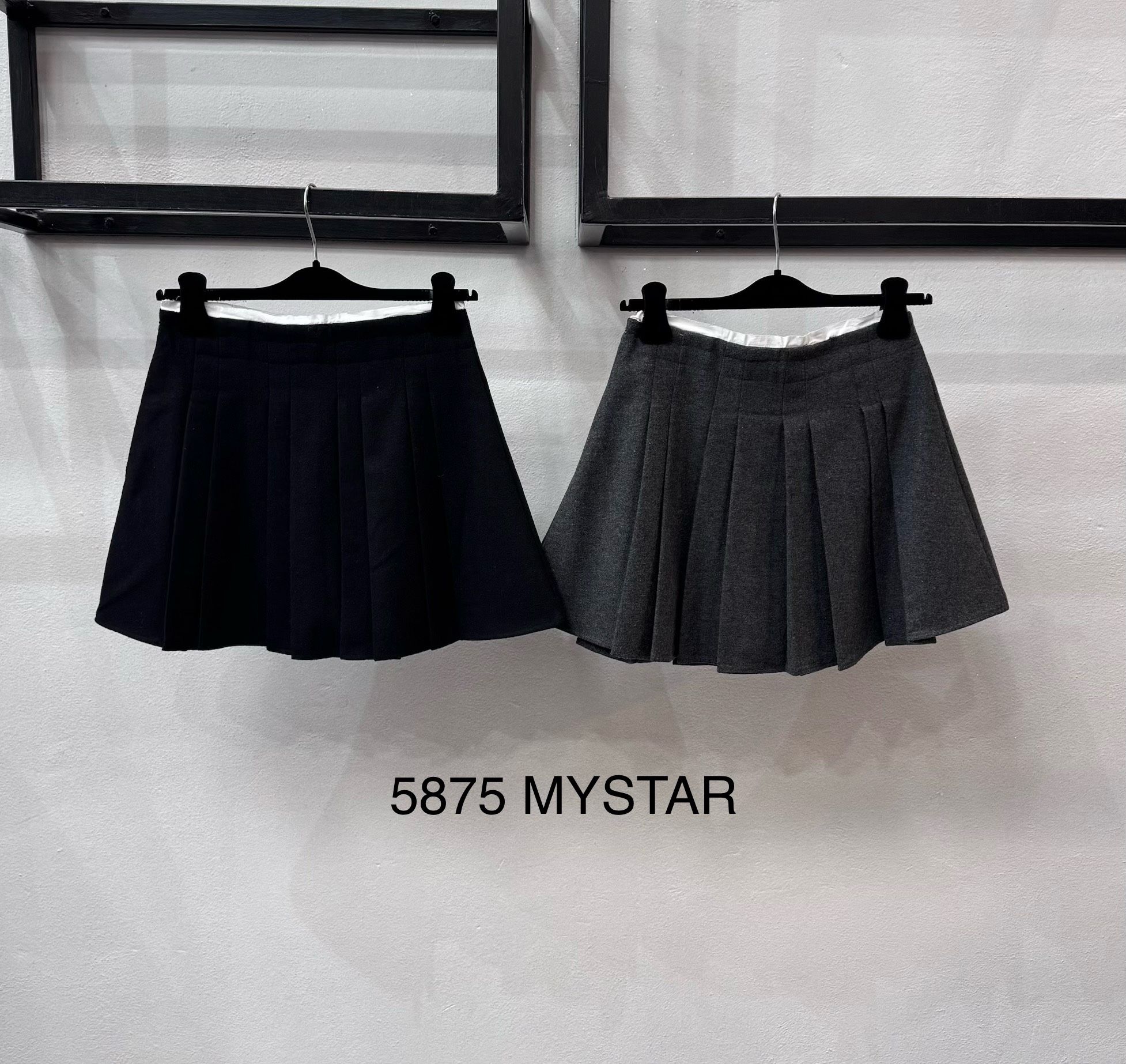 Pleated Mini Skirt