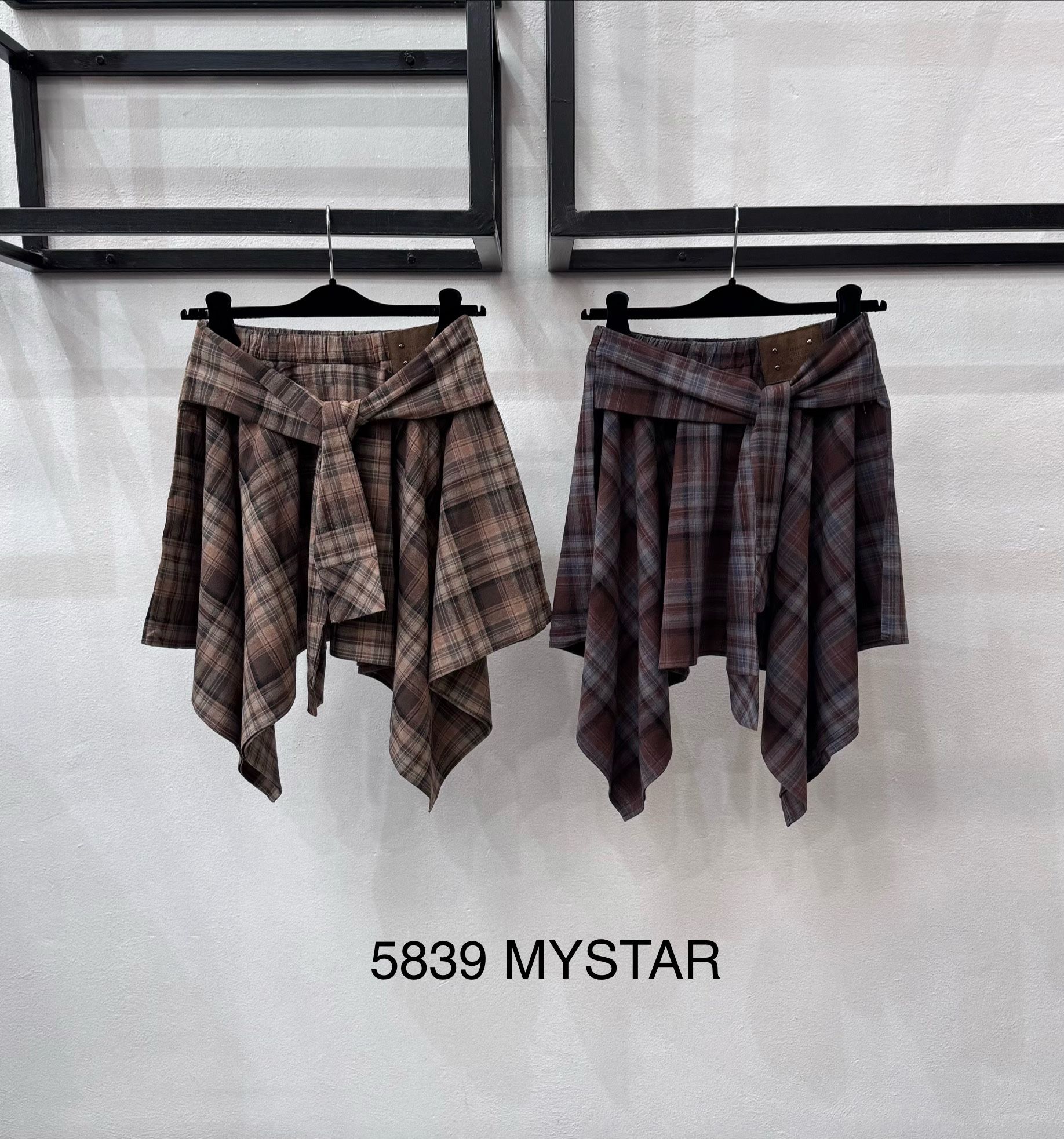 A‑Line Mini Skirt in Checked Print