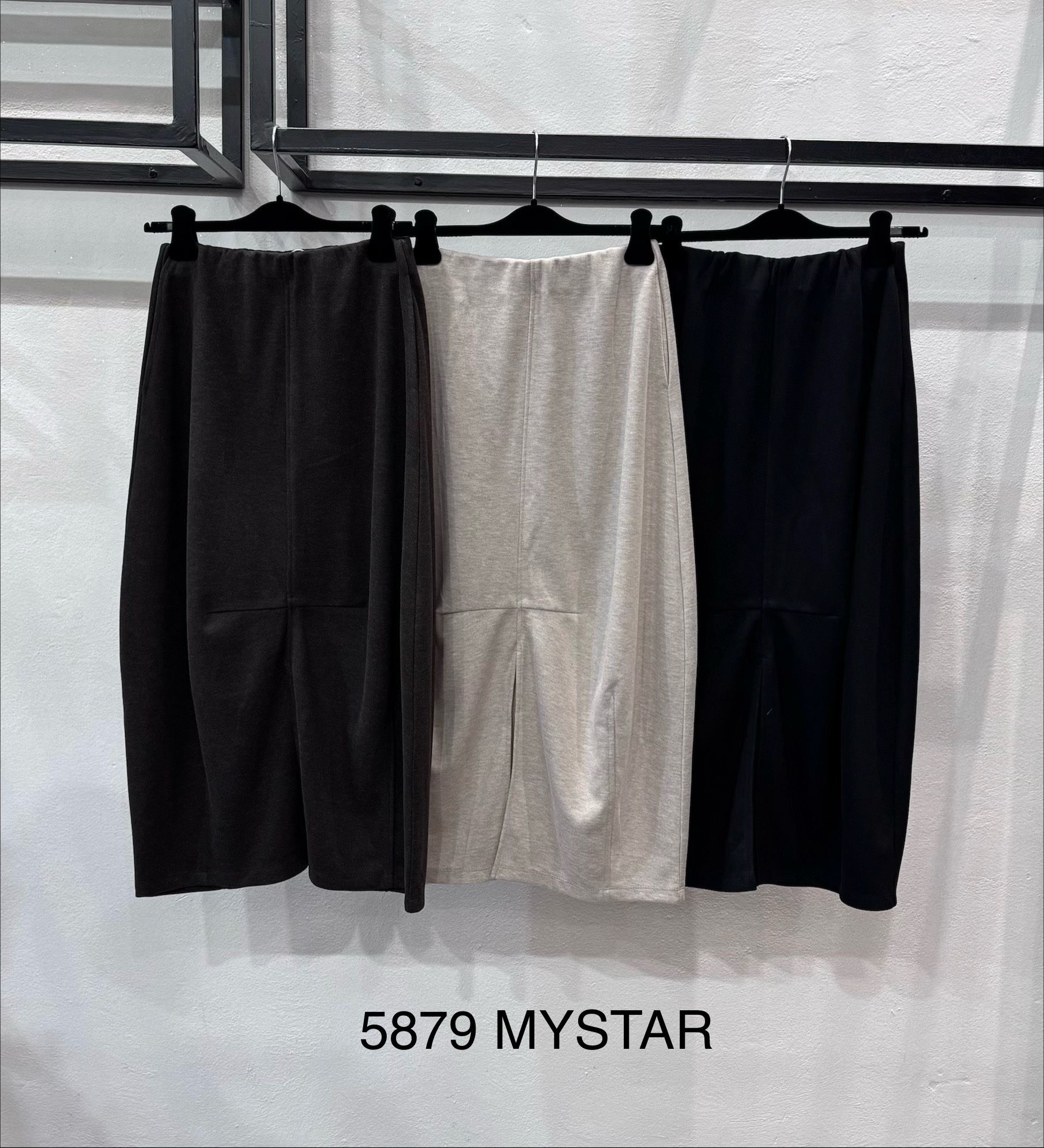 Wide-Leg Elastic Waist Trousers