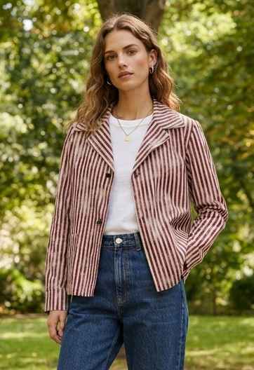 Cropped Tailored Jacket with Collar