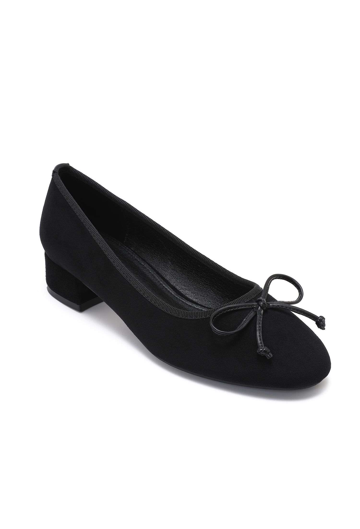 Low Bow Pumps