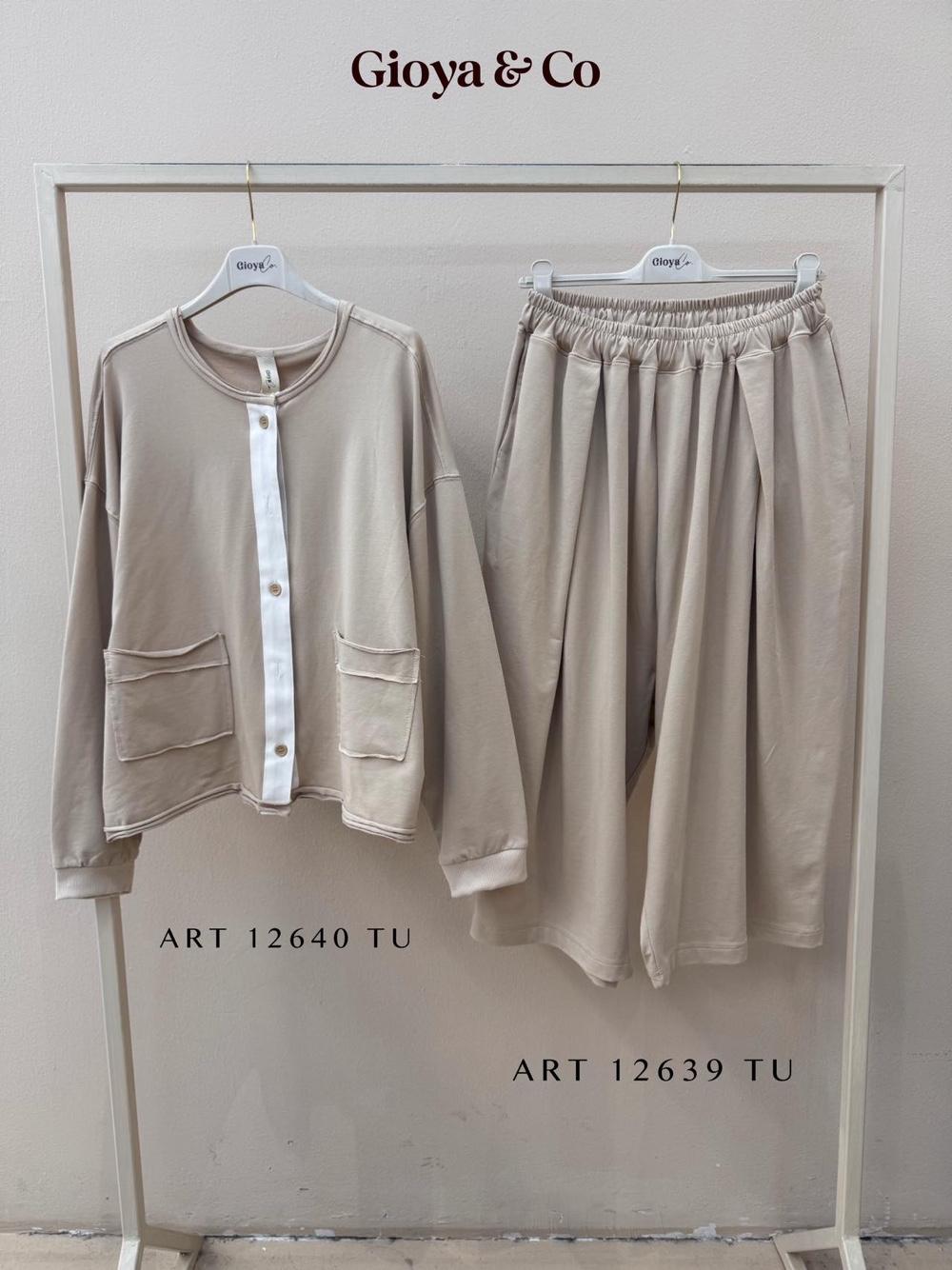 Relaxed Hip-Length Jacket