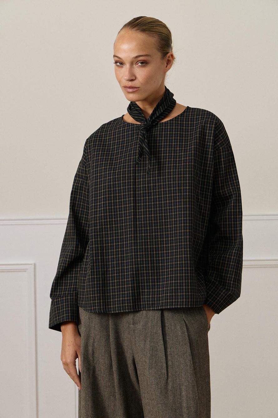 Loose Blouse with Bow