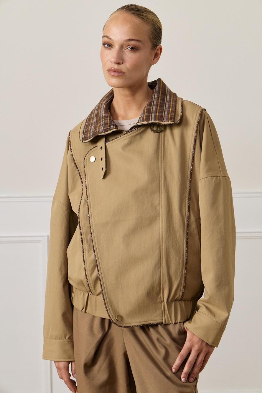 Relaxed Jacket with Shirt Collar