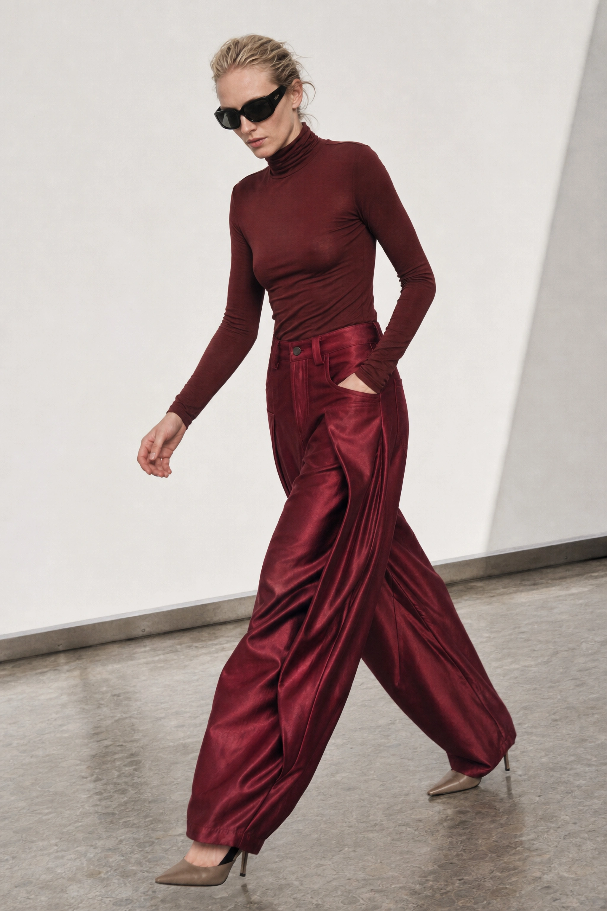 Wide Trousers with Pleats