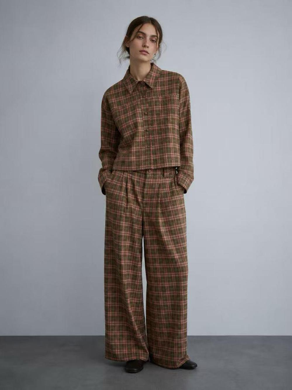 Wide Pleated Trousers