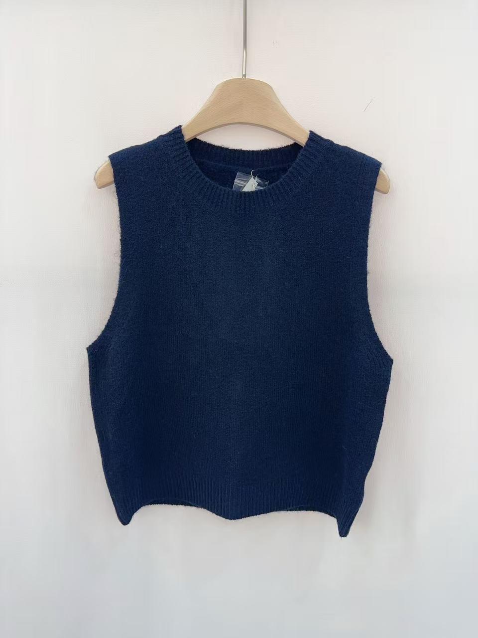 Straight Vest with Embroidered Detail